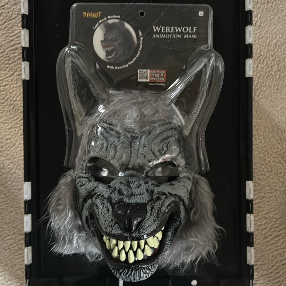 Spirit Halloween Werewolf Animation Mask